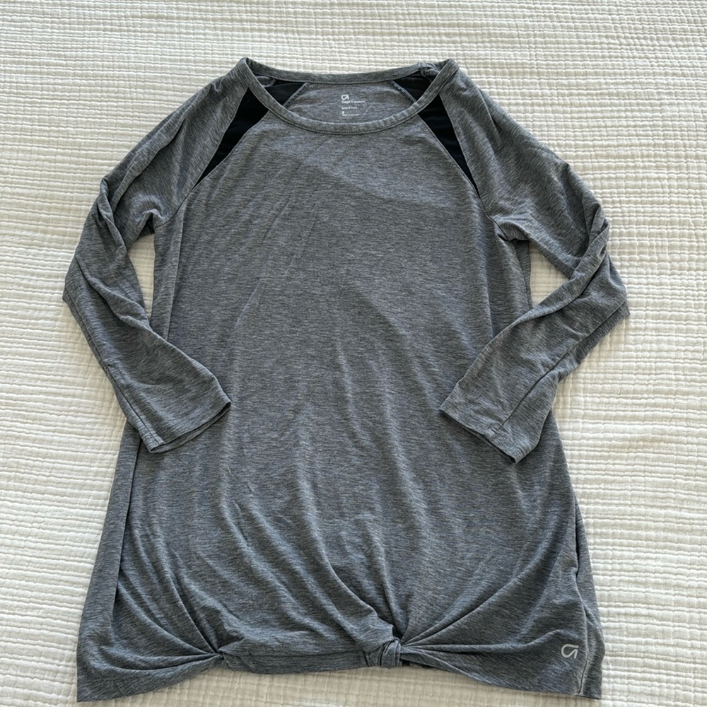 Gap Fit maternity shirt, S